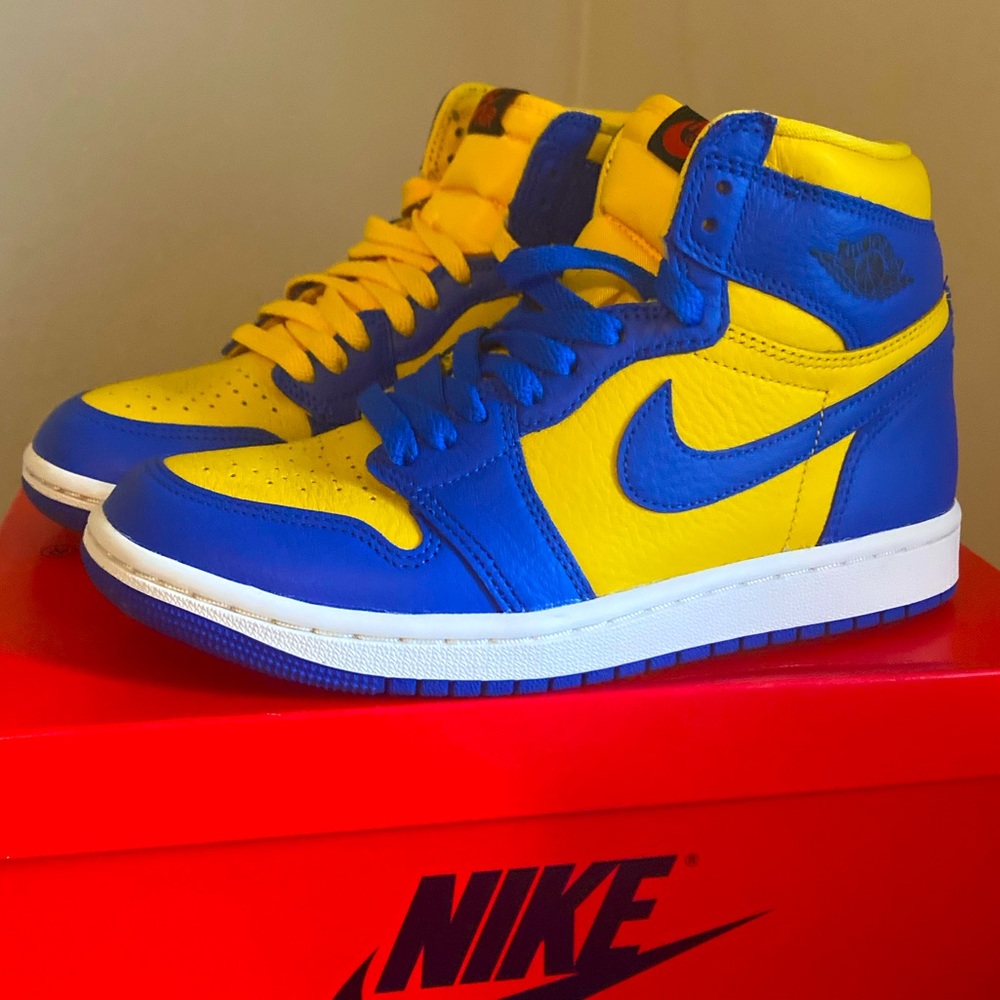 Jordan 1 Retro High OG  💙💛  Game Royal + Victory Maze